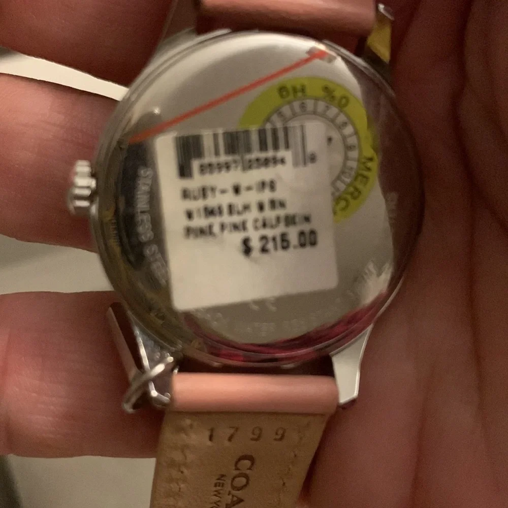 Brand new Coach Watch pink leather - Picture 2 of 5